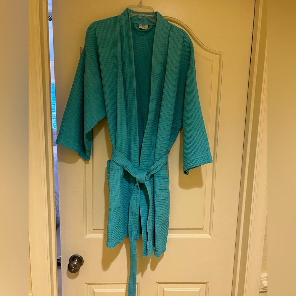 Waffle Weave Short Robe With Belt